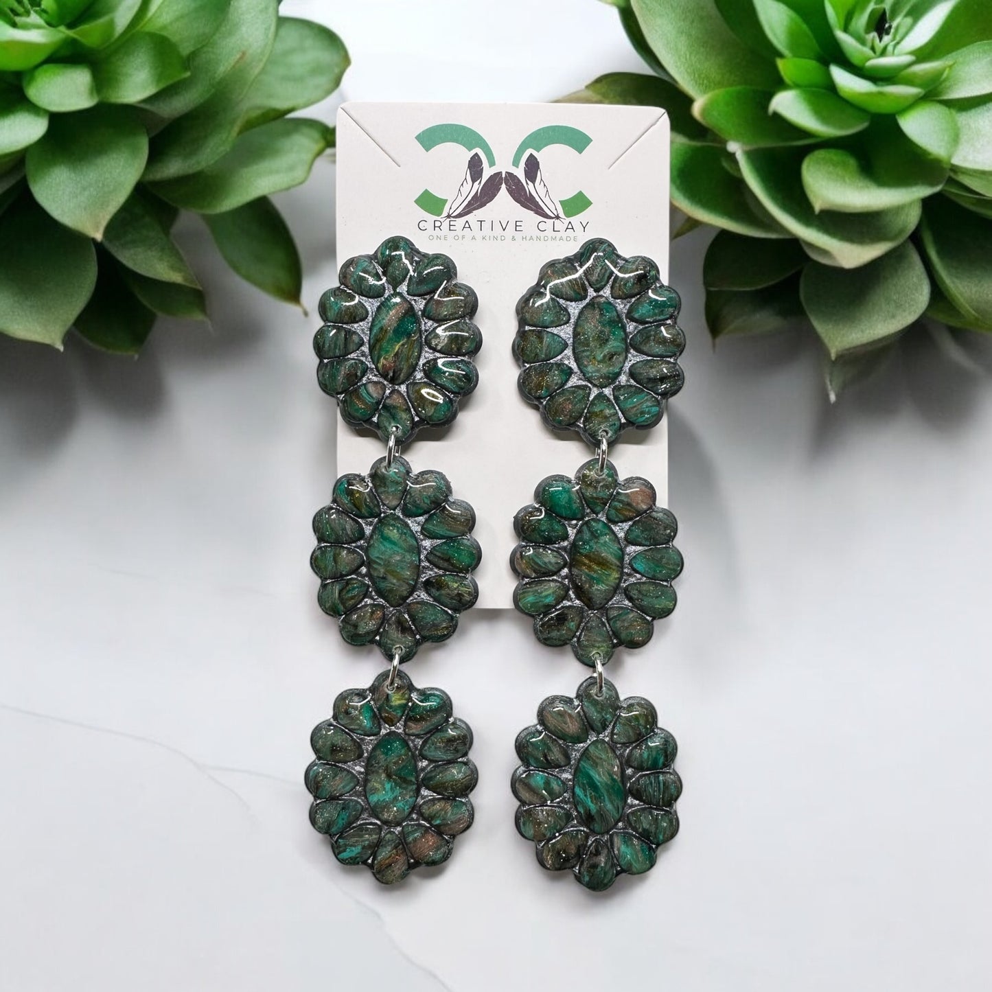 Turquoise 3-Tier Clusters
