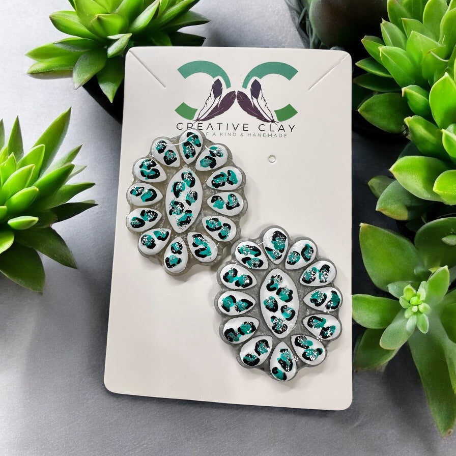 Turquoise Cheetah Print Clusters